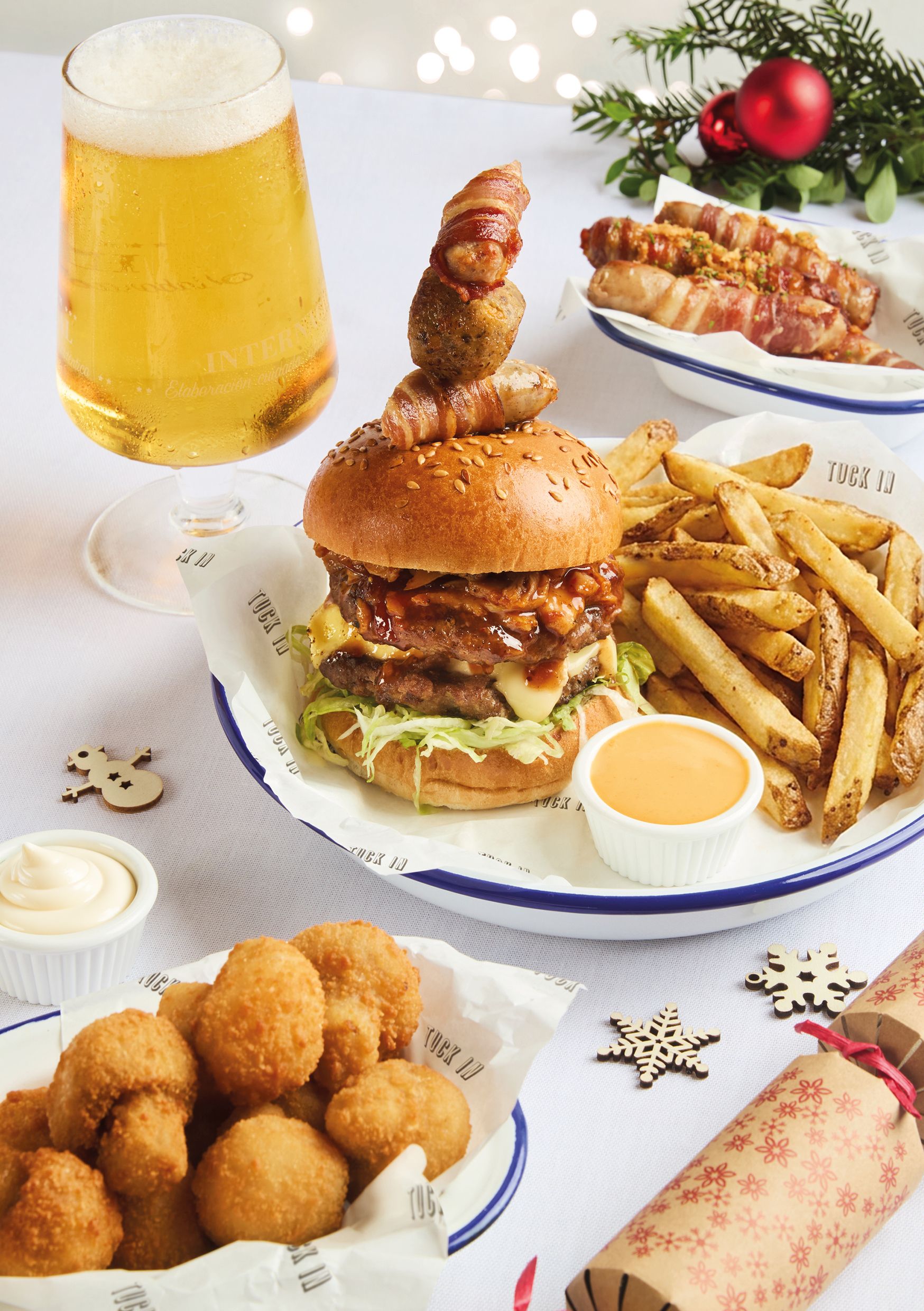 Festive Lunch & Dinner at The Burnt Oak in Milton Keynes